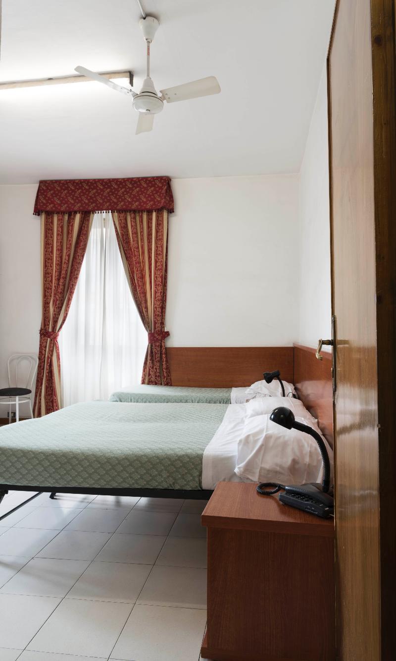 Hotel Marsala Rome Exterior photo