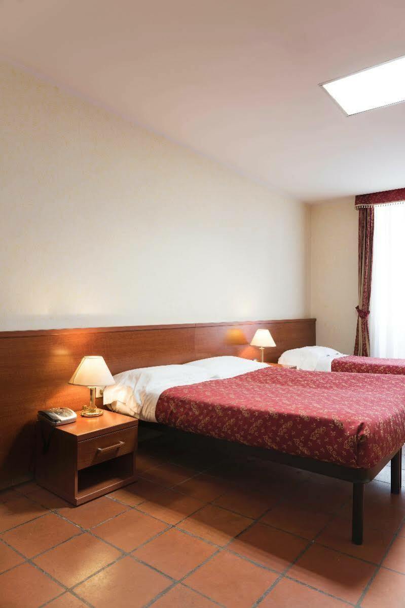 Hotel Marsala Rome Exterior photo